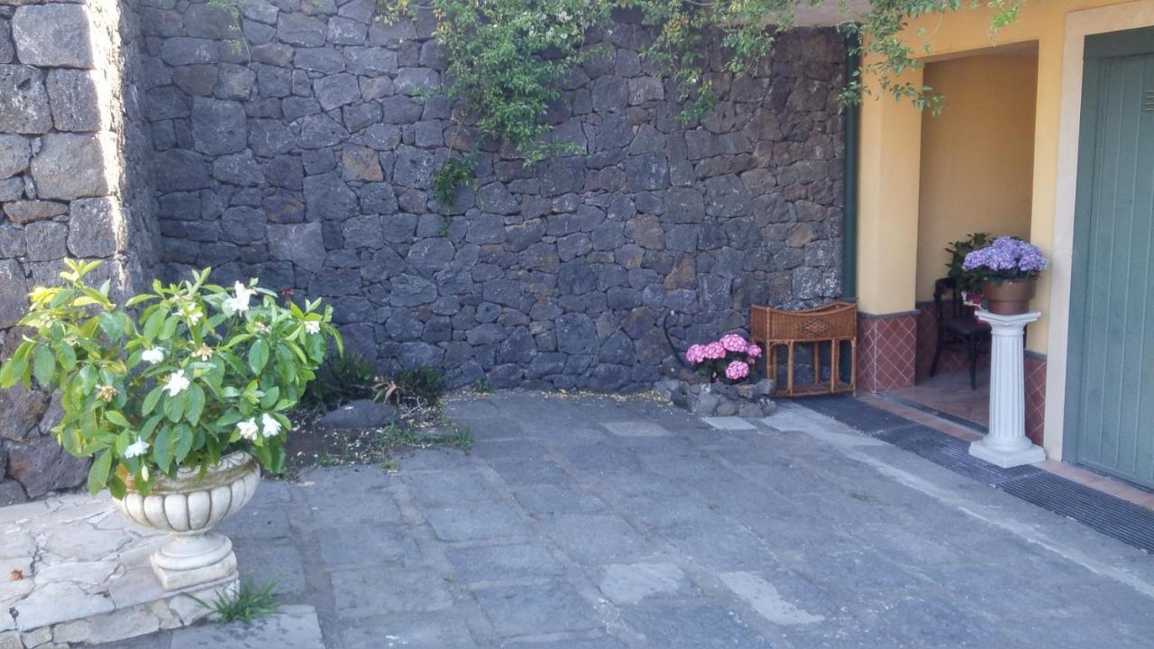 La Casa Del Melograno Bed and Breakfast Santa Venerina Buitenkant foto